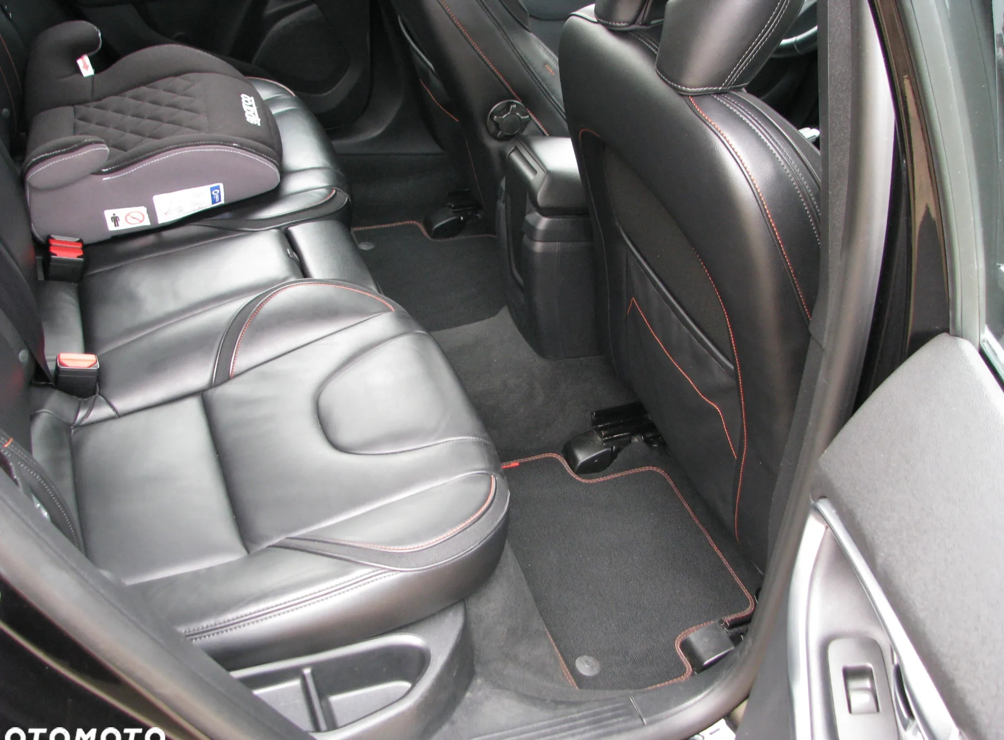 Volvo V40 cena 59900 przebieg: 110000, rok produkcji 2016 z Piotrków Trybunalski małe 301